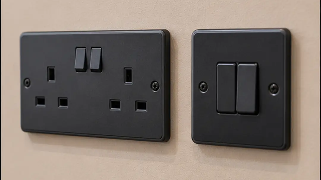 Illustrative small electrical repairs work in Forfar